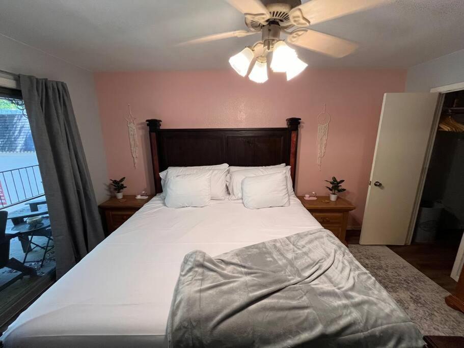 Healing Haven King Bed Suite Dallas Extérieur photo