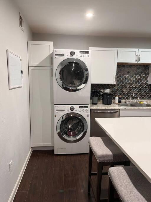Healing Haven King Bed Suite Dallas Extérieur photo